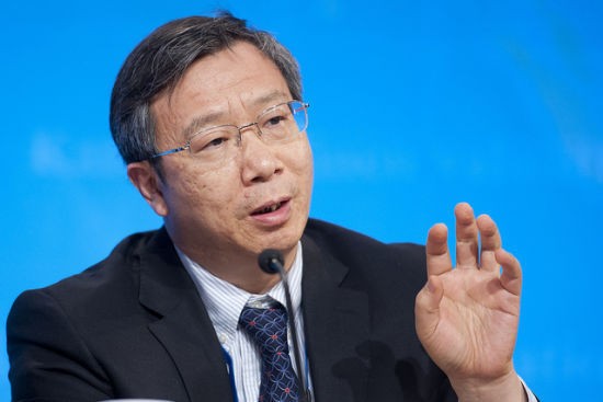 易纲：当人民币波动超过一定的幅度会适当干预