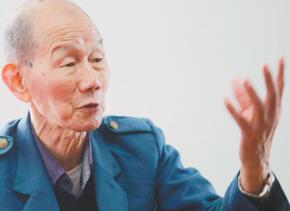 南京大屠杀幸存者佘子清:14年义务讲解不停歇 