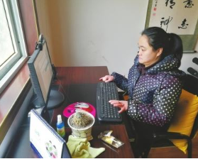 聚焦 脑瘫女孩写出了13万字小说 向“云上的奶奶”致敬