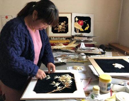 非遗传承人冉艺飞：传承古技艺助力脱贫攻坚 
