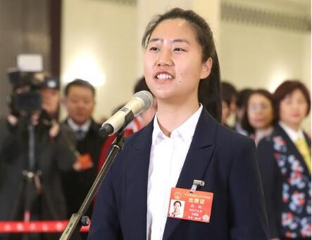 程桔：扶贫车间是解决群众返乡就业的好方式 