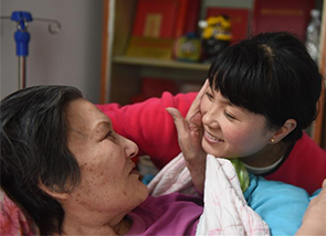 崔卫香：带着养父母出嫁 