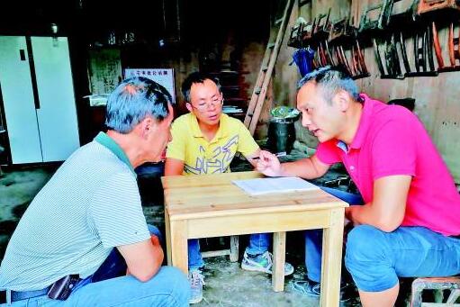 七尺男儿泪洒衣襟：请让我们继续留在湘西