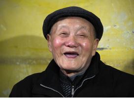 英雄的选择——95岁老党员张富清的初心本色 