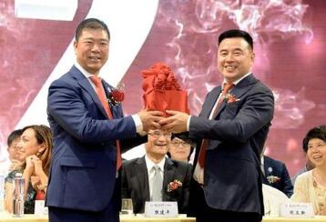 米兰华侨华人工商会换届 浙江统战部长提四点希望 