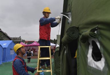 四川威远地震灾区应急救援有序进行 