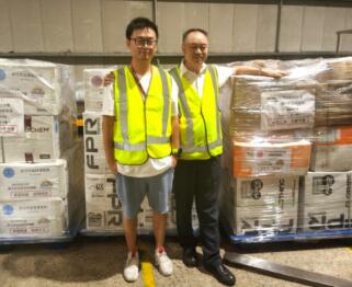 澳大利亚侨胞邝远平一家：四代人接力抗“疫” 