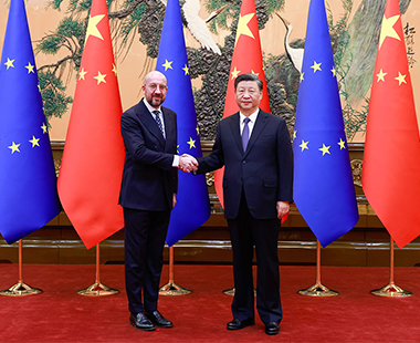 习近平同欧洲理事会主席米歇尔举行会谈 