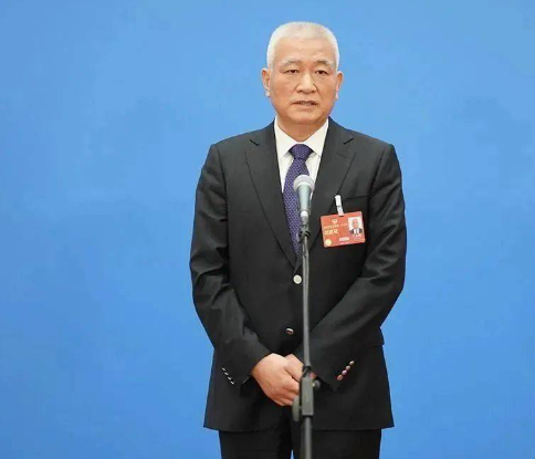 科技部部长王志刚回应关切 如何推进基础研究？怎样突出企业科技创新主体地位？